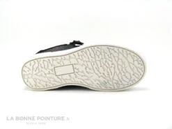 Complices CNY - DOM - Black Metal - Basket Argent Fille Avec Zip 9 Complices CNY - DOM - Black Metal - Basket Argent Fille Avec Zip -Tendance Pieds cd24607c73b9e66c561f35ea11d5d5ef img 1255.jpg 161546