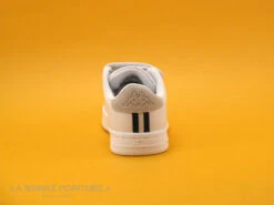 Kappa LOGO ALPHA White Blue - 371121W - Basket Velcro BEBE -Tendance Pieds cd24607c73b9e66c561f35ea11d5d5ef img 6835.jpg 155594