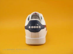 Diadora 872650-40-32 Game - Basket Blanche - Rouge - Bleu Marine -Tendance Pieds cd24607c73b9e66c561f35ea11d5d5ef img 7499.jpg 168592